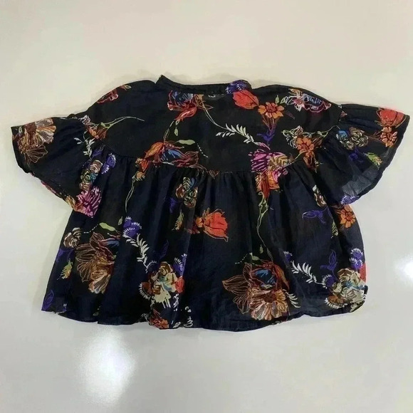 Free People Sweet Escape Tropical Floral Flutter Blouse Cropped Top Size XS - Picture 5 of 10